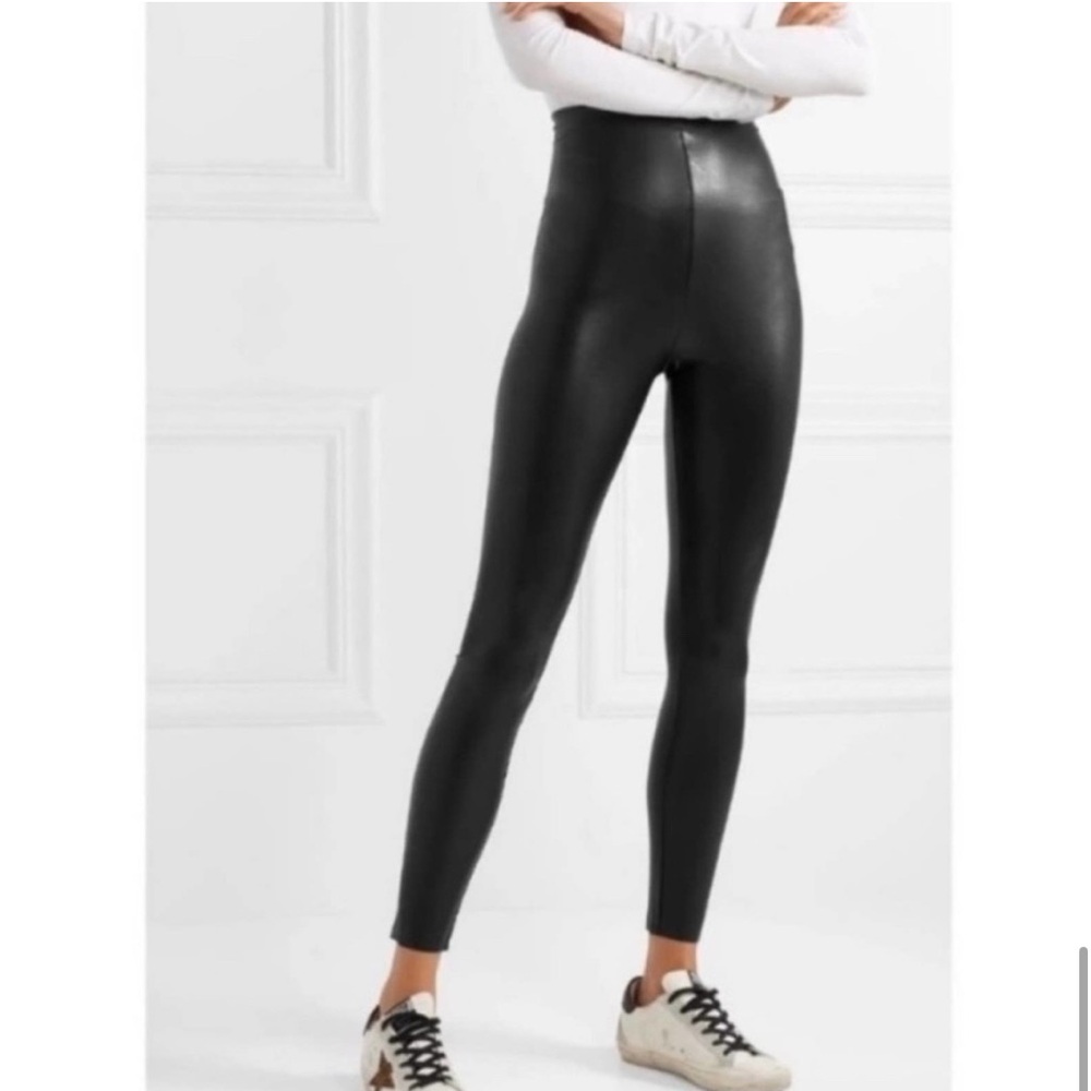 Commando Faux Leather Leggings‎ in Matte Black.
